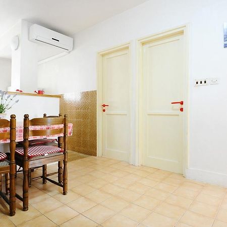 Split Central Lovely Flat Rum bild
