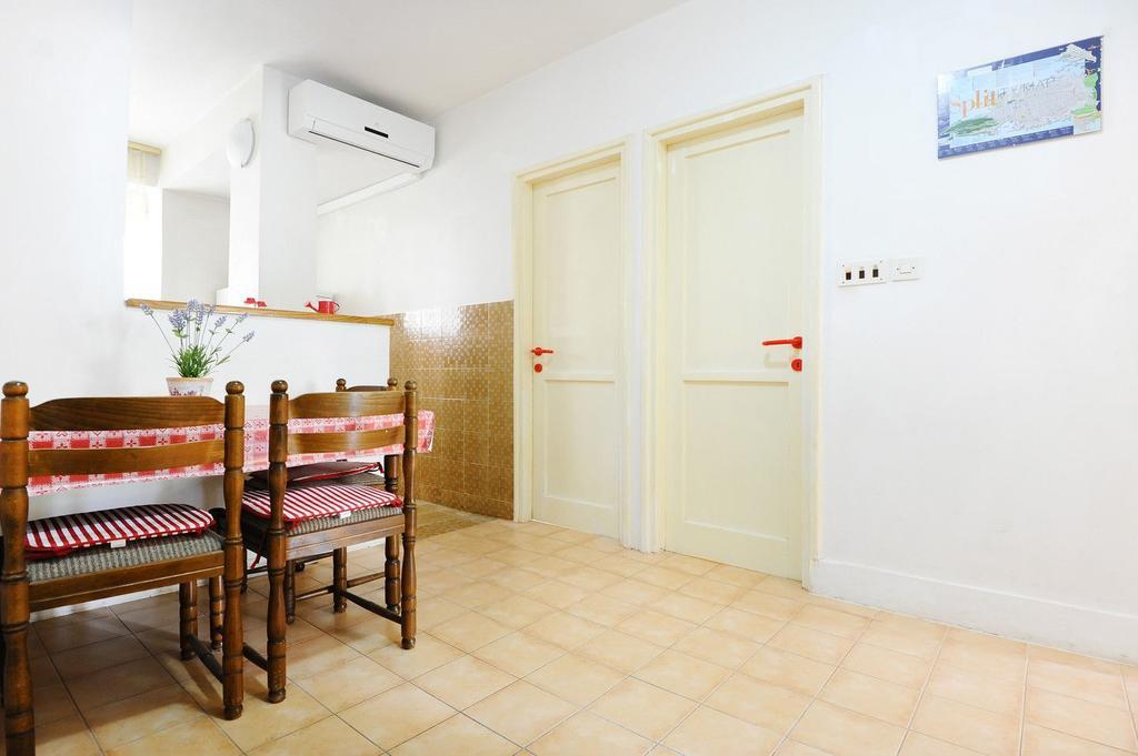 Split Central Lovely Flat Rum bild